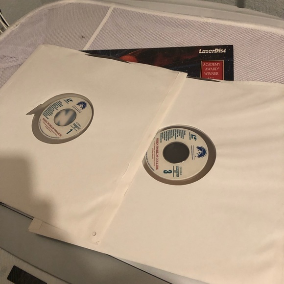 When Worlds Collide Laserdisc - 699 $25 or $20 w/offer - Picture 2 of 3